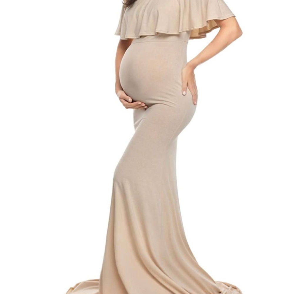 Never Worn Beige fitted Medium Maternity Dress